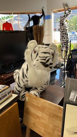 Plush tiger
