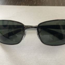 Brand NewRay Ban Sunglasses RB 3364 Made In Italy Gun metal Gray 