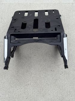 Tour Pack Mount