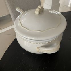 SERVING POT PRINCESS HOUSE PICK UP TODAY