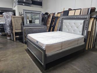 Queen bedroom set