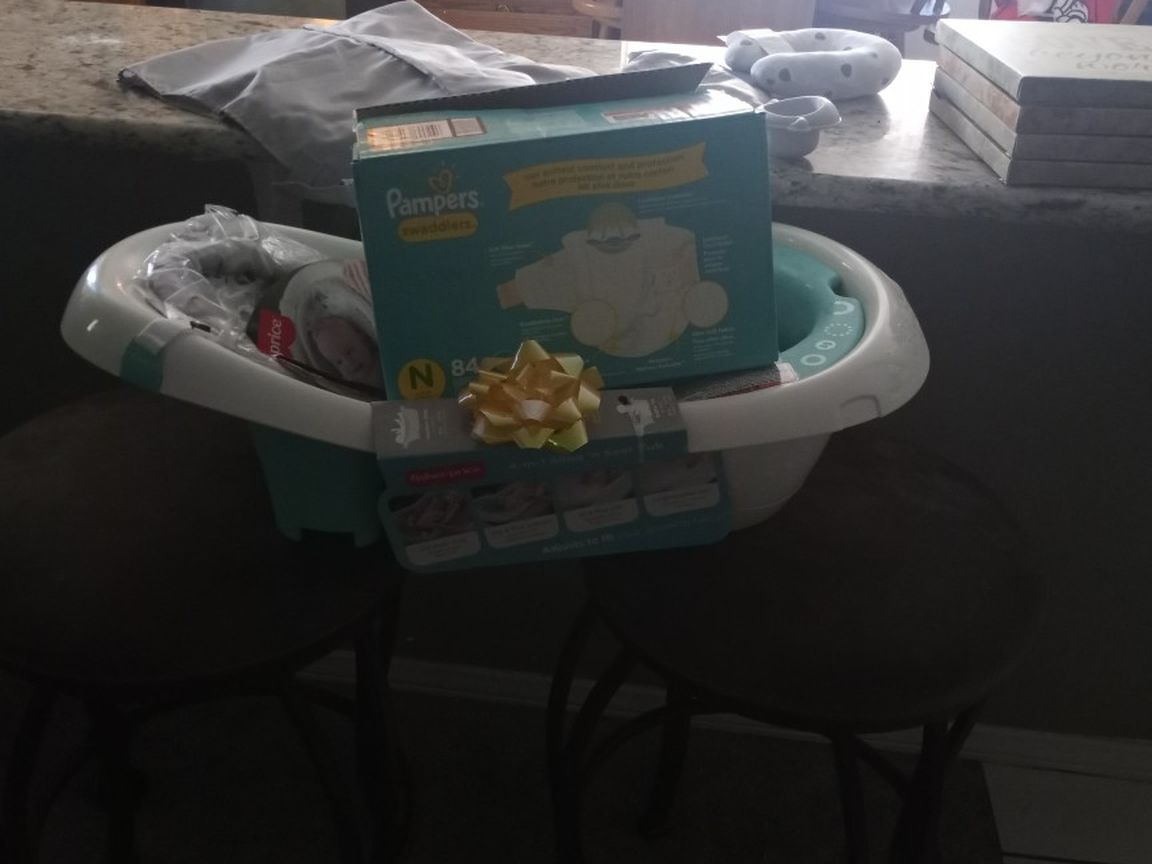 Seat Tub And Pampers 