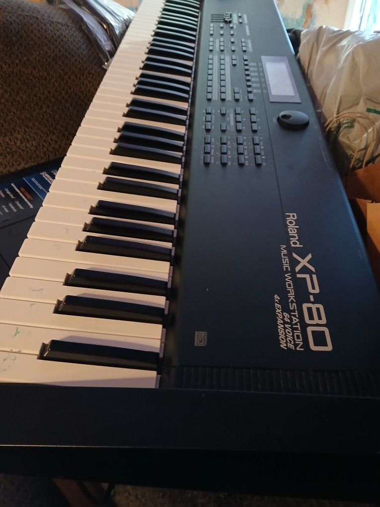 Roland Xp-80 Keyboard