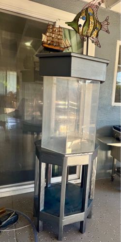 Fish tank 30 Gallons acrylic with wood stand