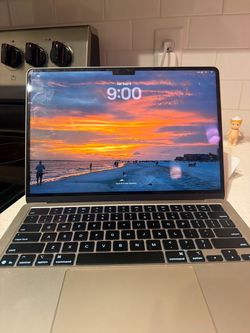 2025 MacBook Air M4 13” 16GB / 512GB