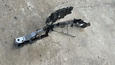 Ford focus 2017 radiator support