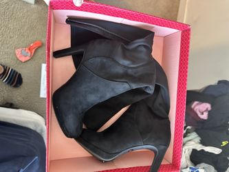 Black High Heel Boots 