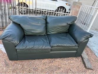 Sillones- de piel, leather coaches.