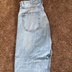 ZARA JEANS SIZE 32