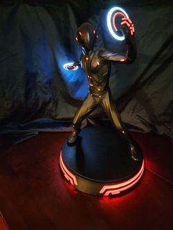 Rinzler Sideshow Statue