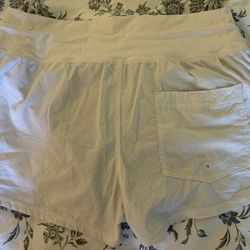 Vuori Shorts