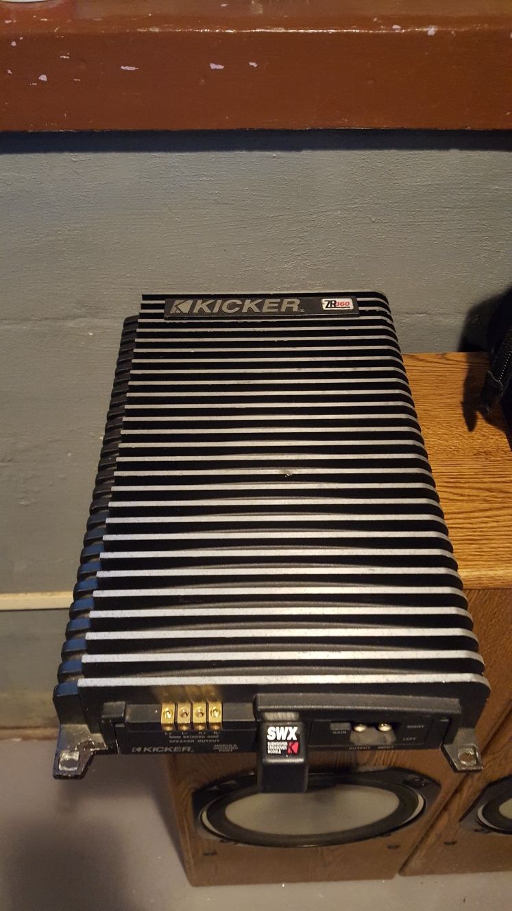 Kicker zr360 amp