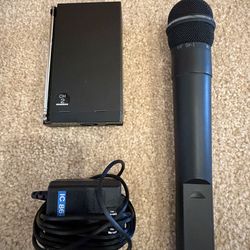 Samson Wireless Microphone System w/ Receiver + Power