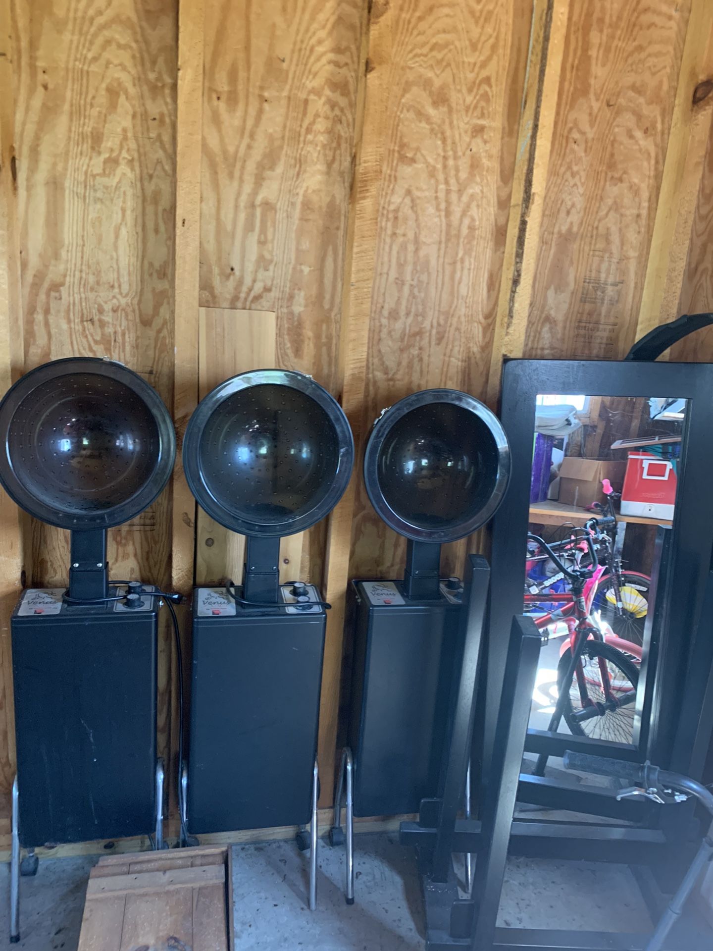 Salon Equipment