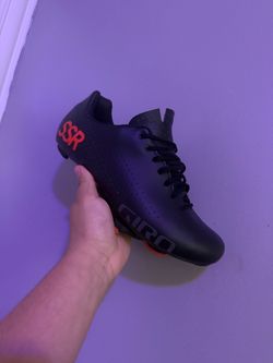 All black Giros