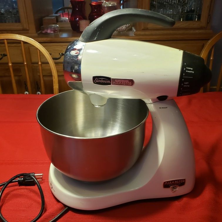 Sunbeam Mixmaster Legacy Edition Heritage Series 2346 Stand Mixer 12 Speed