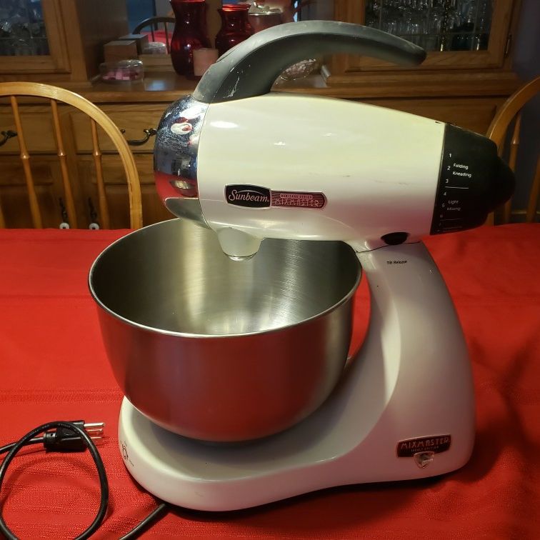 Sunbeam Mixmaster Heritage Series 12 Speed Stand Mixer Model 2350