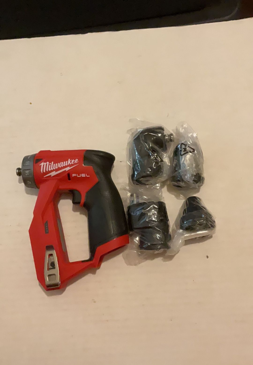 Brand New Milwaukee M12 Fuel Brushless Installation Drill Driver Kit.      130 Firm on Price.       130 Firme en Precio.