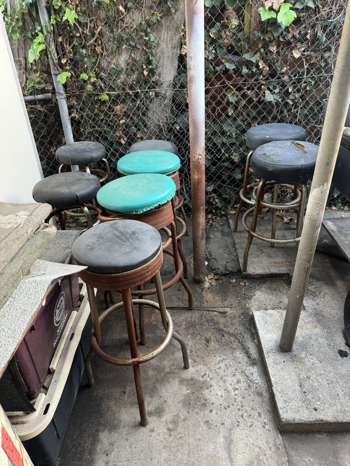 8 BAR STOOLS