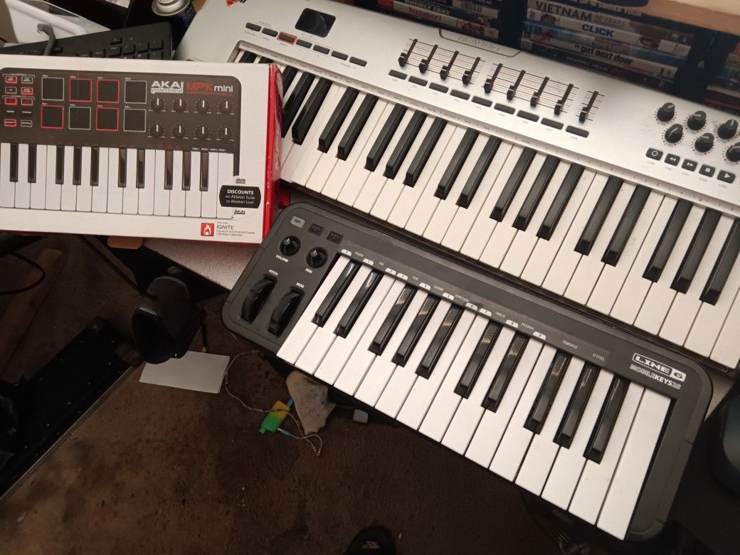 Casio WK 245 (76 Key)