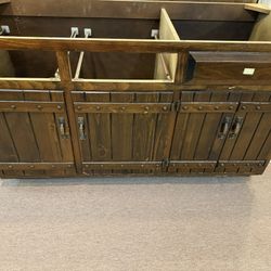 Cabinets - Drawers Included Just Not Pictured ! FREE