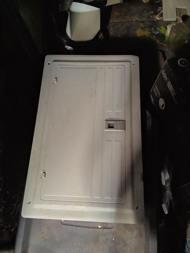 Siemens SN Series Load Center Main Lug 120/240 Volt 125 Amp 24 Space24 Circuit