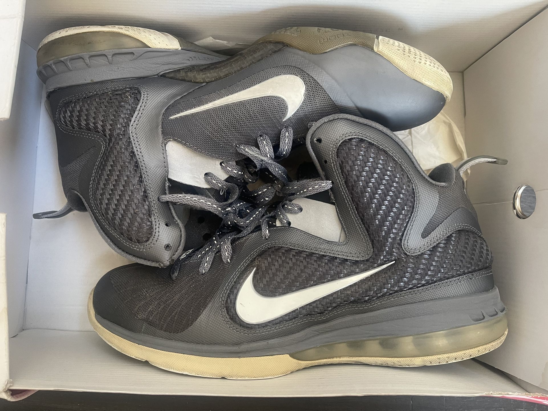 Size Mens Nike Lebron James IX COOL GREY/WHITE/CARBON