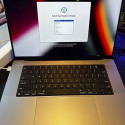 Apple 16.2" MacBook Pro M1 32 GB RAM 512GB SSD 2021 