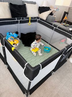 50 x 50 TODALE black play pen