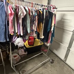 Kids clothing