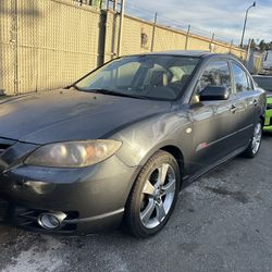 Mazda 3    2005   Gray 