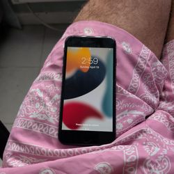 iPhone 7 unlocked used 150$