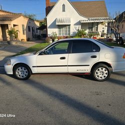 98 Honda Civic 4 Cylinder Automatic. ( Please Read Description)