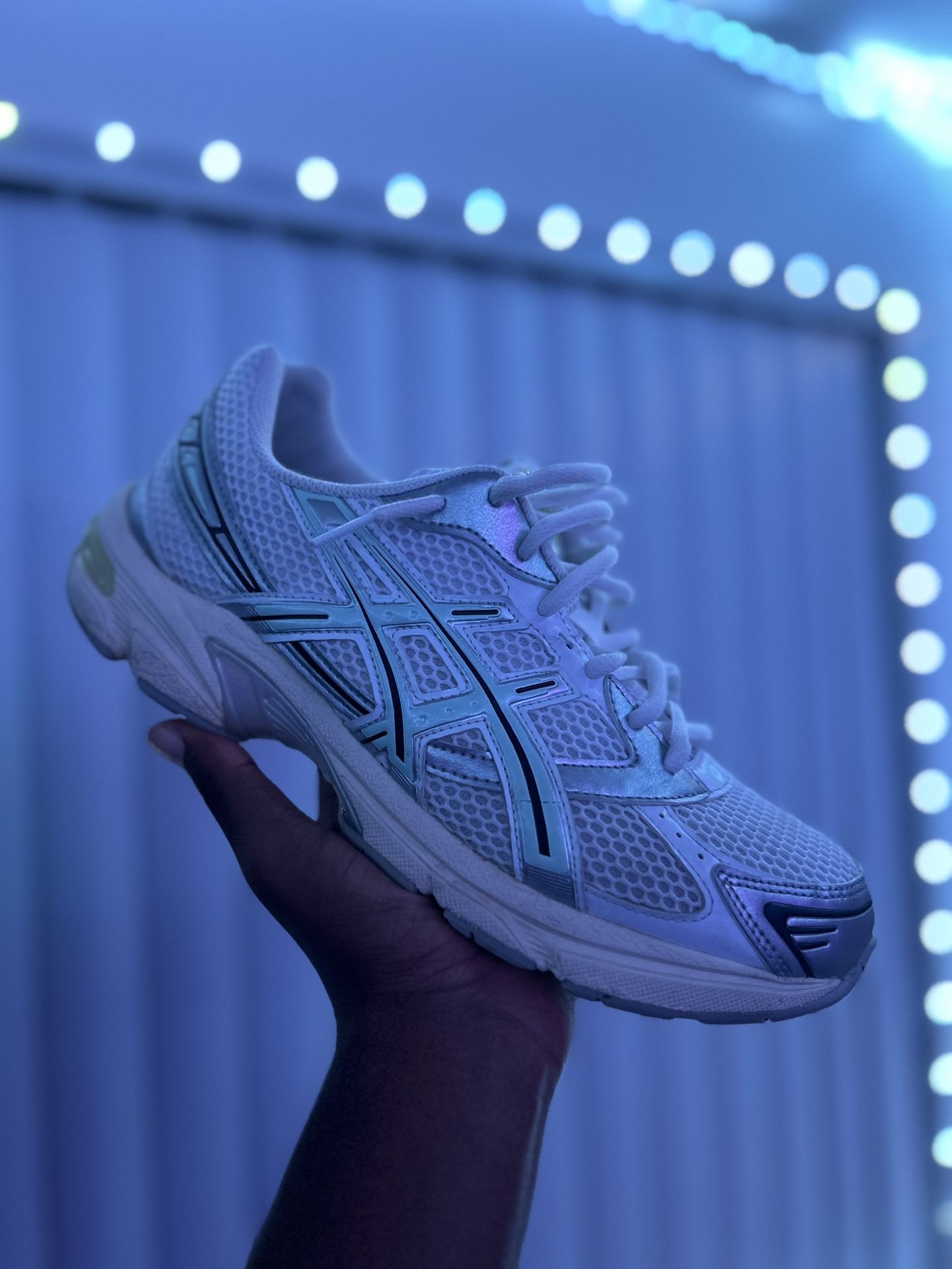 White ASICS Gel-1030