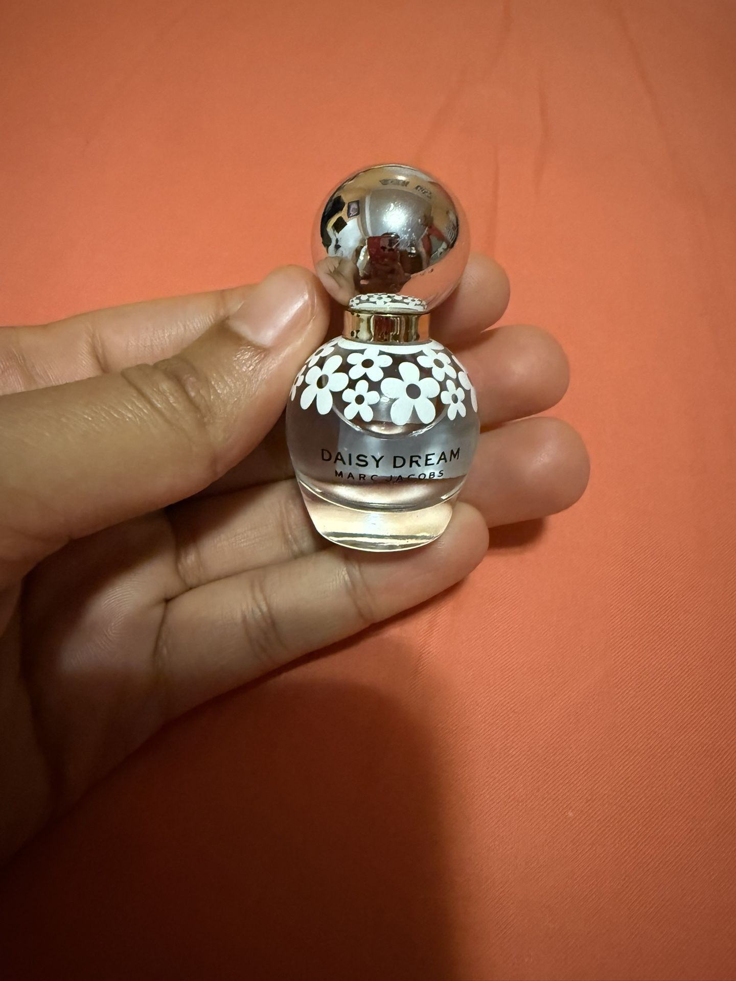 Marc Jacob’s Daisy Dream Perfume Mini (4ml/ 13 oz)