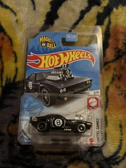 Hotwheels Super T-Hunt 73/250 Rodger Dodger Magic 8 Ball Die Cast Vehicle