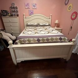 Full size bed (4pcs)