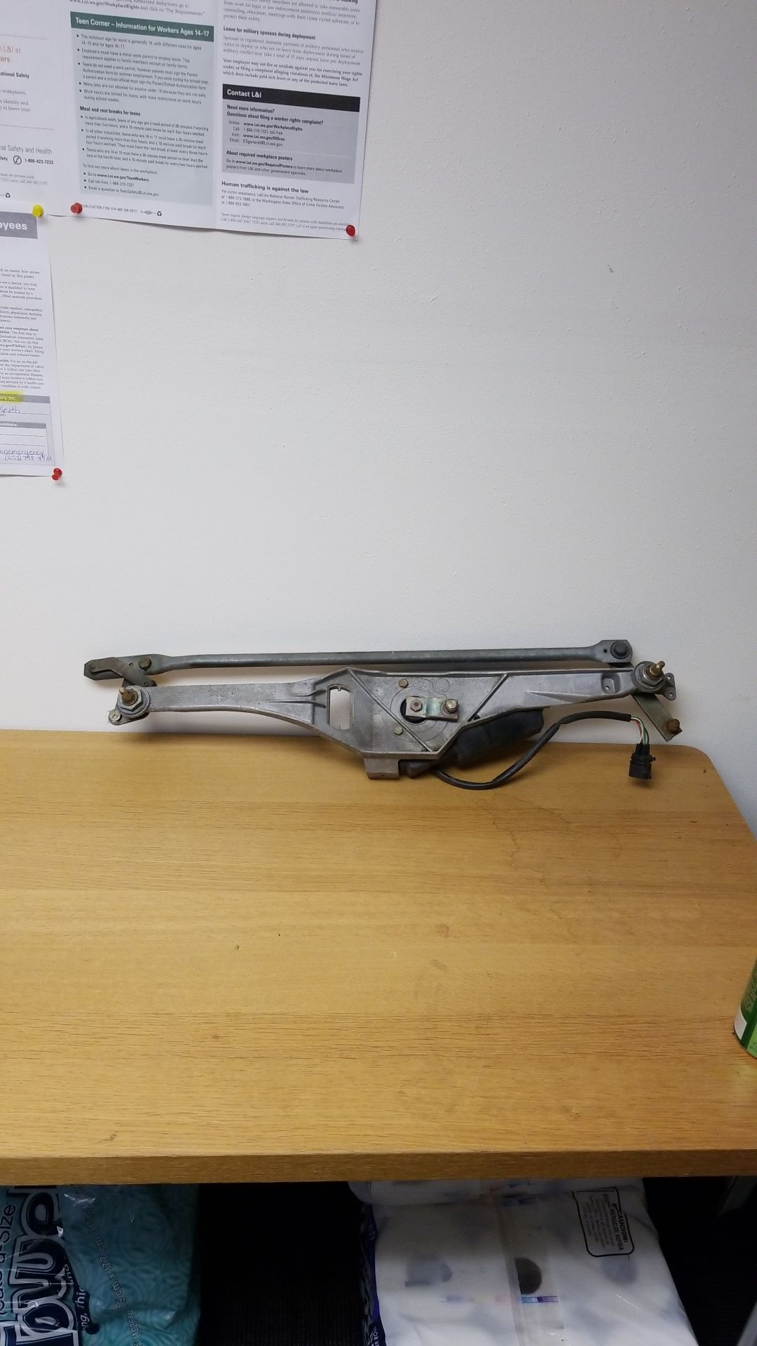 BMW e34 5 series windshield wiper assembly and motor