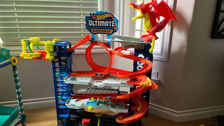 Hot wheels ultimate garage