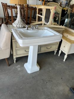 Pedestal sink barely used - remodeled