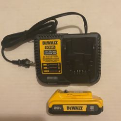 Brand New Dewalt 20 Volts Set Charger and 2.0 AH Battery.        60 Firm on Price.     60 Firme en Precio.