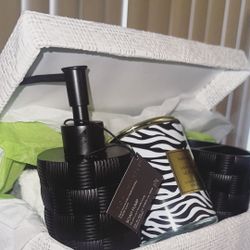 BATHROOM DECOR GIFT BIN 