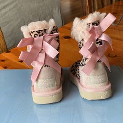 Ugg Toddler Boots Size 8c