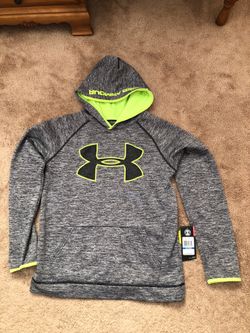 Under Armour Boys YXL Hoodie