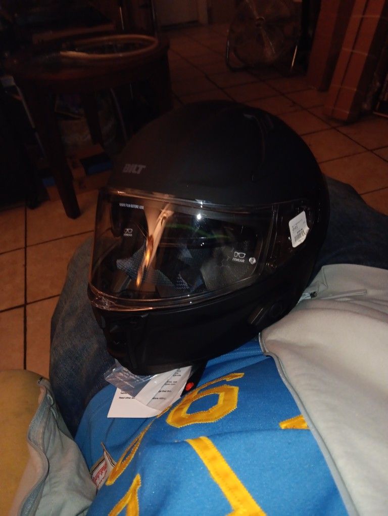 BILT MOTORCYCLE HELMET