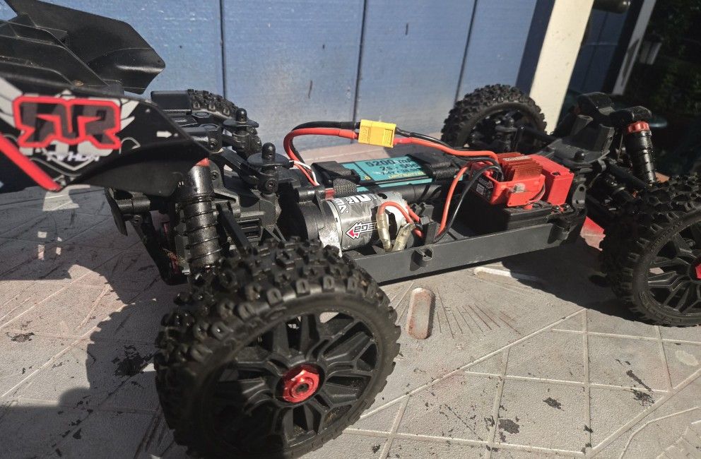 ARRMA TYPHON GROM 223S BLX BRUSHED 4X4 BUGGY RTR WITH BATTERY 