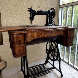 Antique  Wheeler & Wilson Sewing