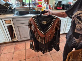 Women's leather jacket excellent condition xl