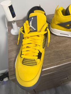 Air Jordan 4 Retro 'Lightning