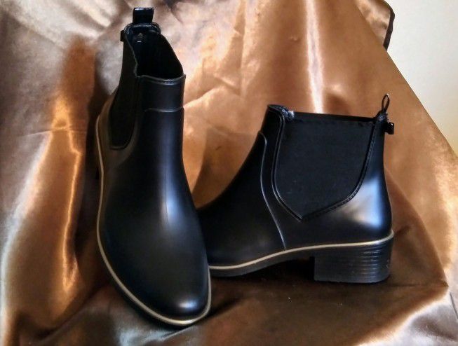 Kate Spade Black Rubber Rain Boots - 9